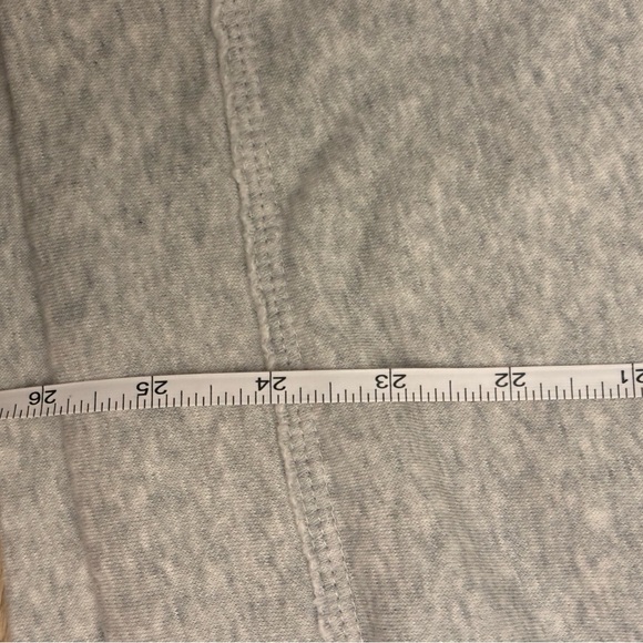 Gray Nike Crewneck Pullover Nike Yoga Thermafit Lightweight Shirt Size Small - Picture 9 of 10